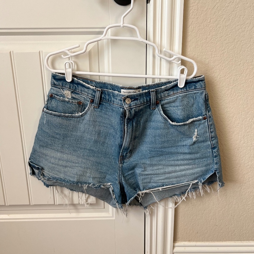 Abercrombie & Fitch High Rise Mom Shorts Curve Love